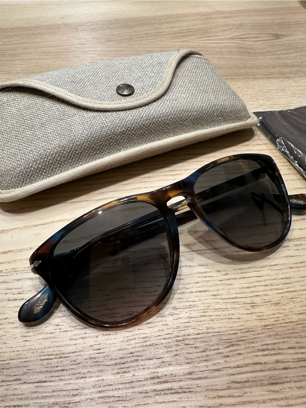 Persol women Brown Tortoise Sunglasses with Polarized Gradient Lenses 3038S